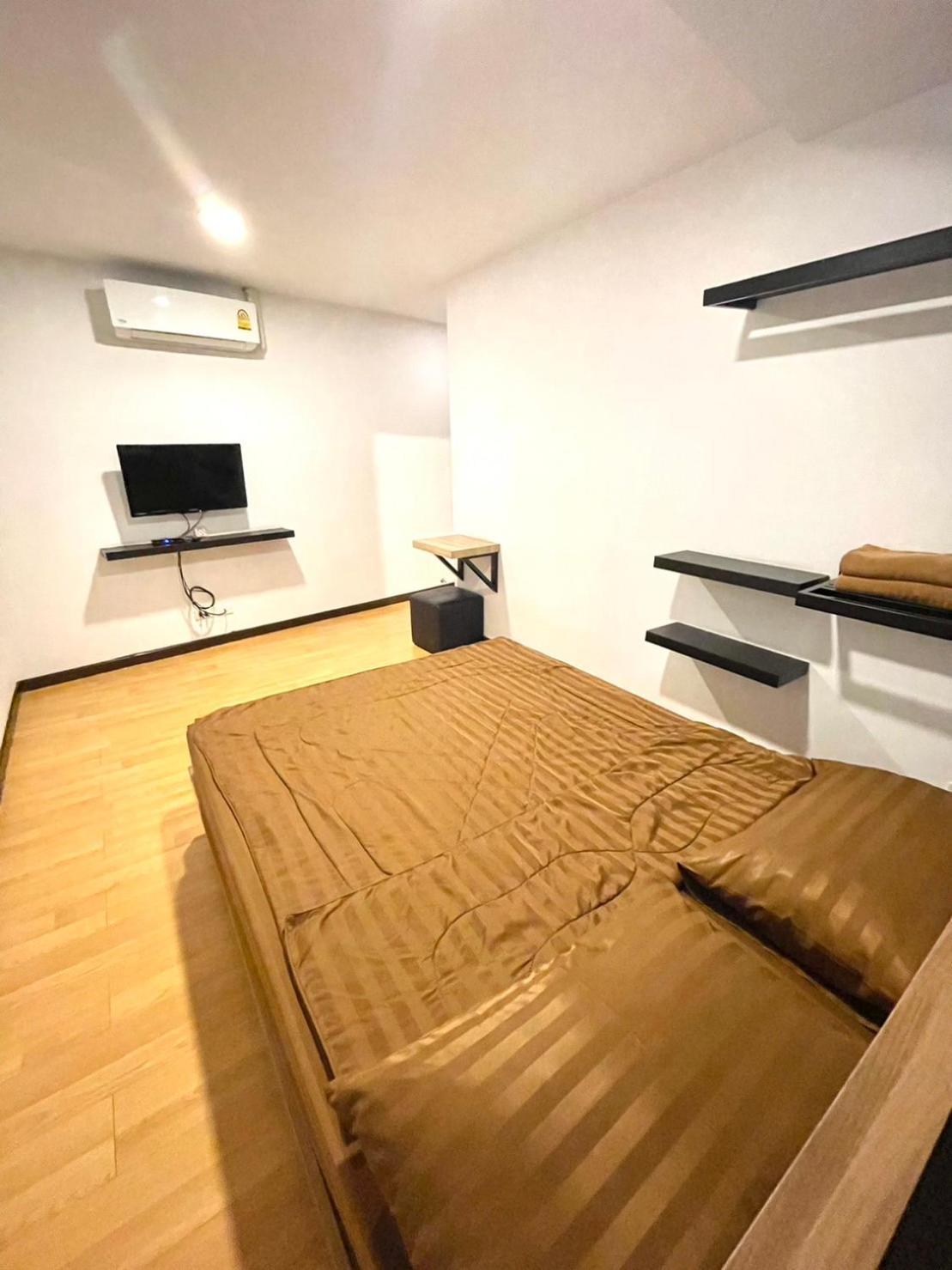 Inn Trog And Inn Soi (Adults Only) Bangkok Dış mekan fotoğraf