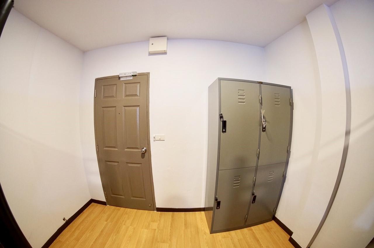 Inn Trog And Inn Soi (Adults Only) Bangkok Dış mekan fotoğraf